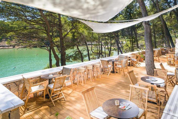 Apartmani Miletic イェルサ エクステリア 写真