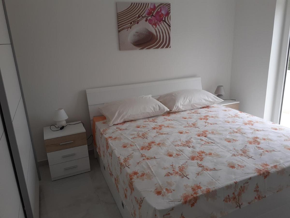 Apartmani Miletic イェルサ エクステリア 写真