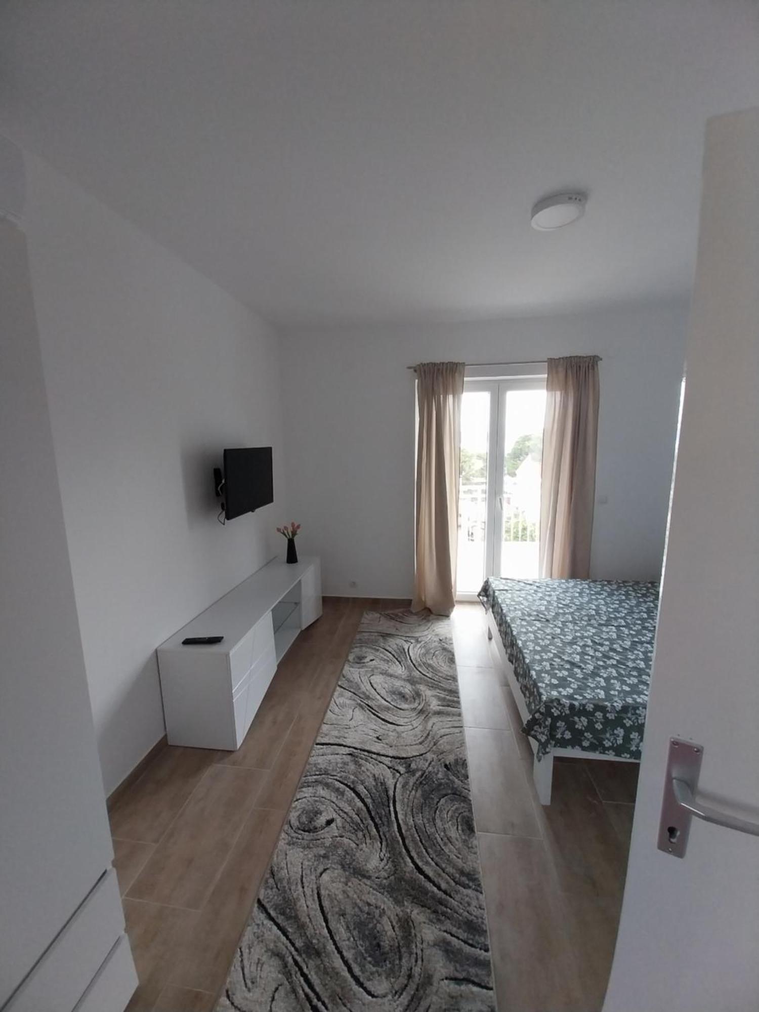 Apartmani Miletic イェルサ エクステリア 写真